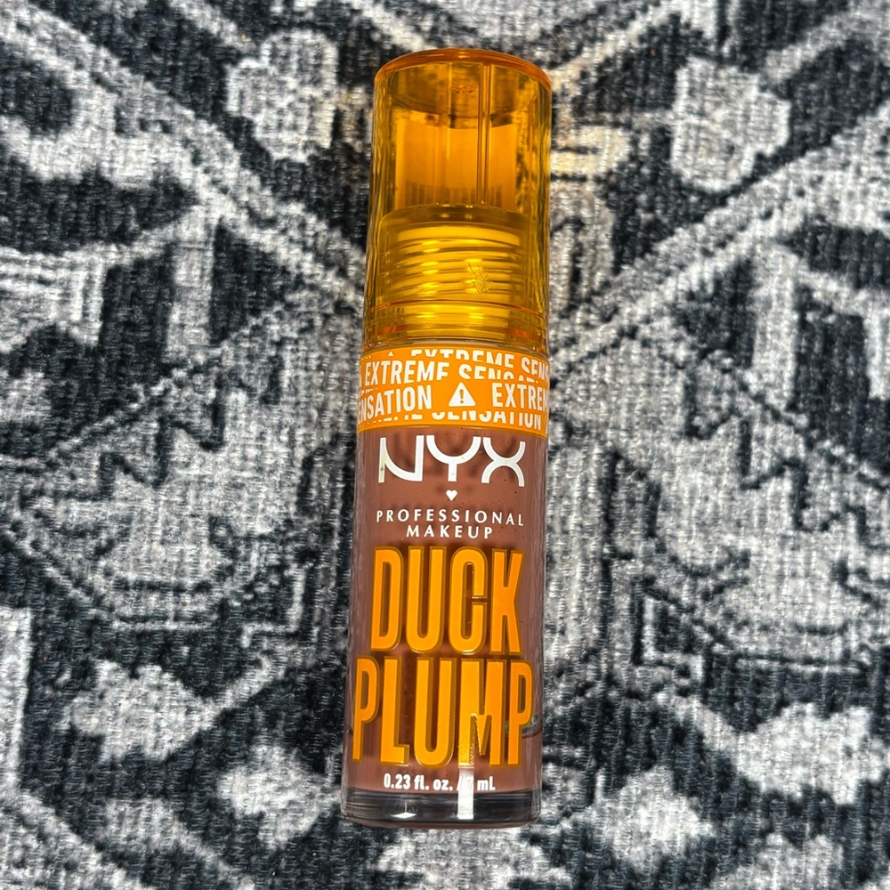 👄NYX👄Duck Plump Lip Gloss‎ in Mauve Out of My Way New and Manufacturer Sealed